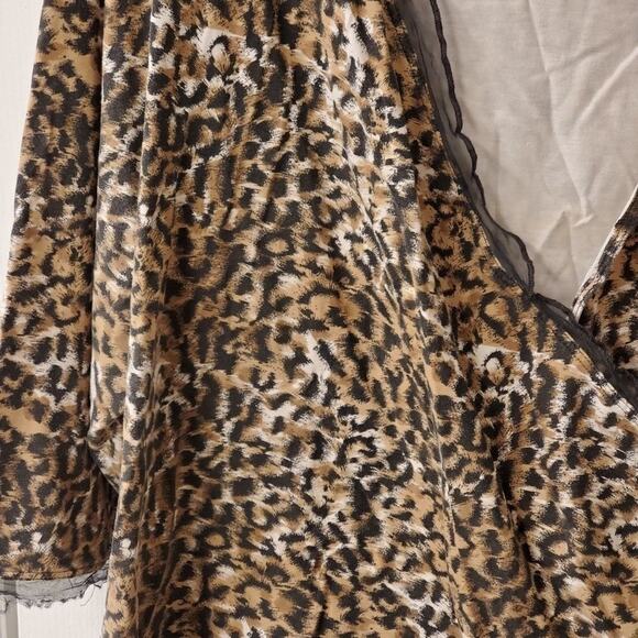 CATO LEOPARD animal print faux wrap shirt plus size 22/24 - Picture 3 of 5